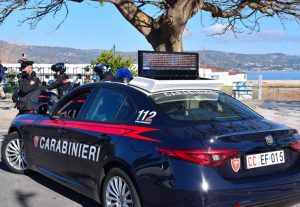 Controlli dei carabinieri a Soverato, arresti e denunce