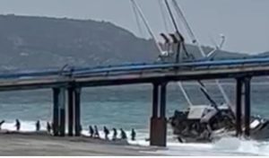 Tragico sbarco in Calabria: due migranti annegati, si cercano eventuali dispersi