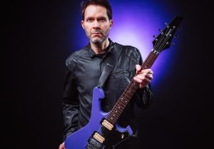 Il RockOn riparte da Paul Gilbert, il grande chitarrista americano in concerto a Martirano Lombardo il 16 luglio