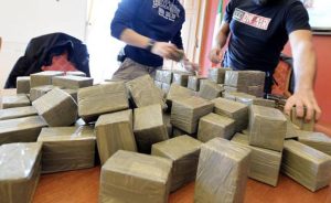 ‘Ndrangheta – Traffico di droga e riciclaggio: arresti e perquisizioni