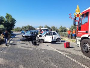 Scontro tra due auto a Catanzaro, feriti i 2 conducenti