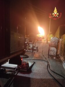 Fuga di gas da un serbatoio GPL interrato a Stalettì, intervento dei vigili del fuoco