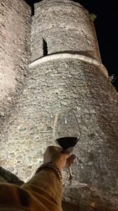 Castel diVino, turisti felici e contenti a Squillace