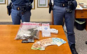 Trovato con eroina e marijuana, arrestato dalla polizia