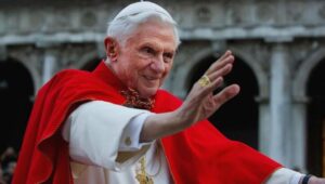 Domani sul canale 97 di TMG i funerali del Papa Emerito Benedetto XVI