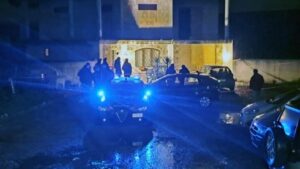 Omicidio in Calabria, donna di 49 anni uccisa a colpi di kalashnikov