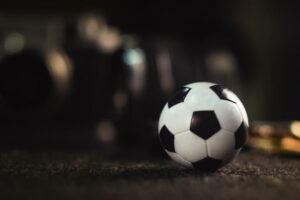 Dramma in Francia: un giovane calciatore di 13 anni muore dopo essersi sentito male durante una partita