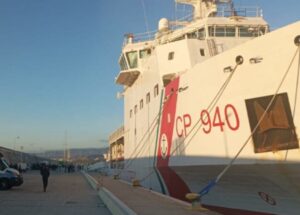 Da Lampedusa 600 migranti in partenza per la Calabria