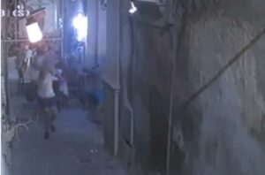 Furbetti mangiano e scappano da un locale, ma un video li riprende