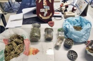 Hashish e marijuana nello zainetto, pusher 34enne arrestato