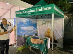Il Caciocavallo Silano Dop conquista il Festival del Peperoncino di Diamante