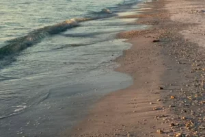 Cadavere di un uomo di 65 anni trovato sulla spiaggia