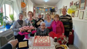 Decollatura festeggia 100 anni di Rosa Cerra. La famiglia: “Tanti auguri alla Rre!”