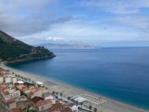 Il futuro sul mare della Calabria: le isole artificiali green nella zona economica esclusiva italiana