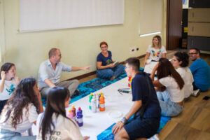Riparte a Catanzaro “A Beautiful Mind”: sette laboratori e sportelli d’ascolto gratuiti per adolescenti e famiglie