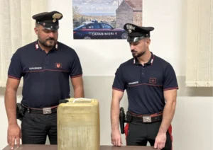 Rubano carburante dal cantiere della SS106, tre persone denunciate